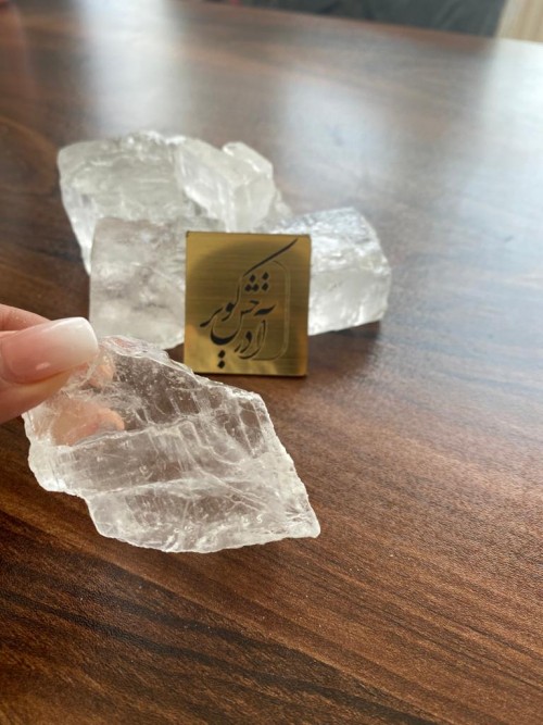 دل نمک یا نمک کریستالی آذرخش کویر