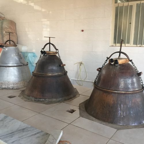 فروش انواع گلاب و عرقیات کاشان - تصویر 3
