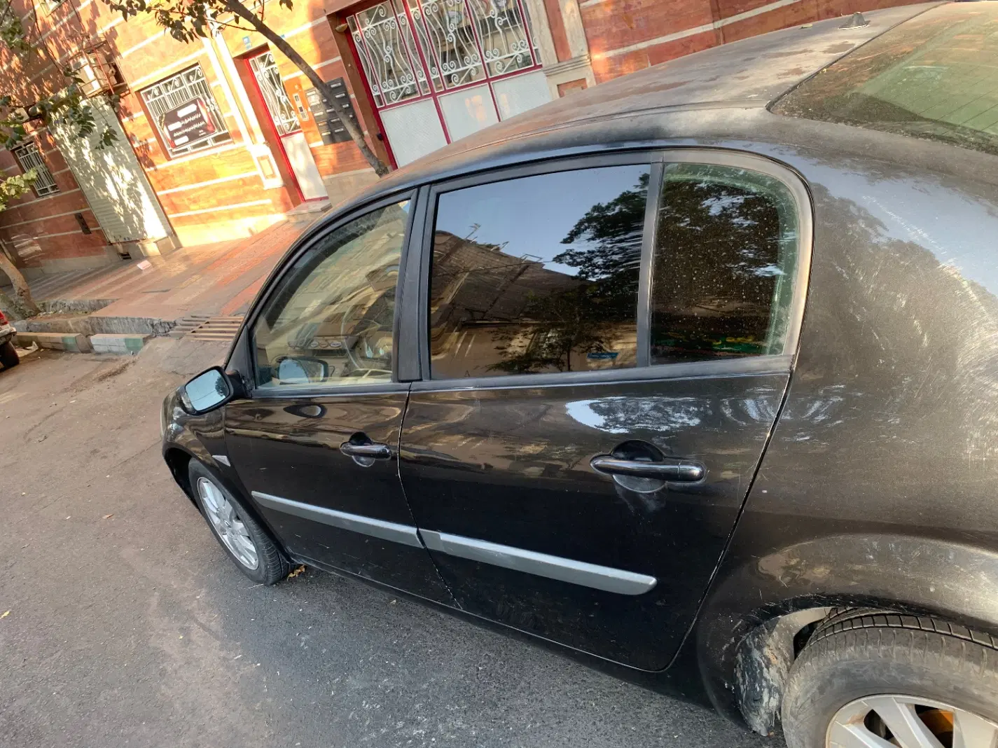 مگان 2000 اتومات - تصویر 4