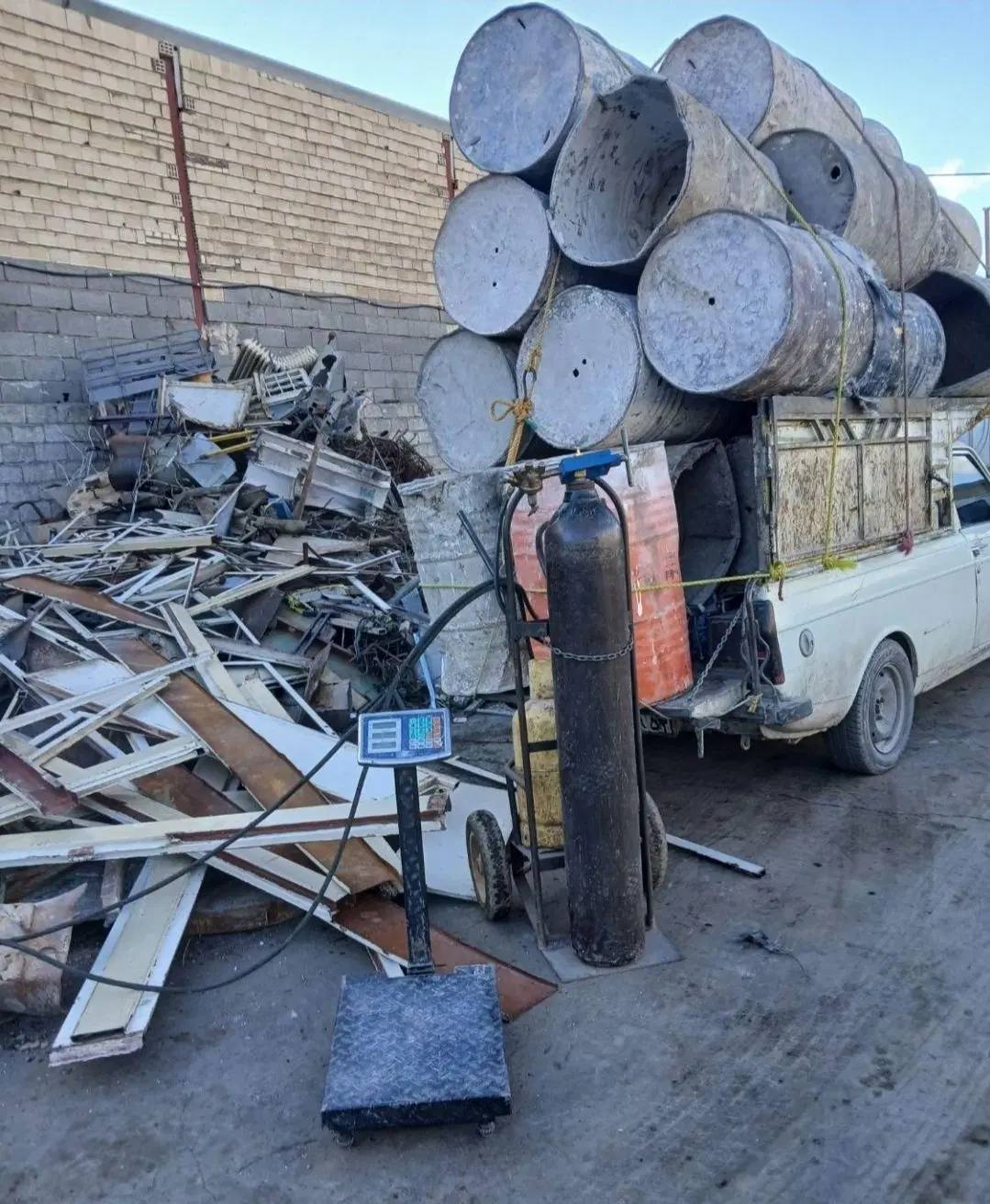 خریدار و فروشنده ضایعات