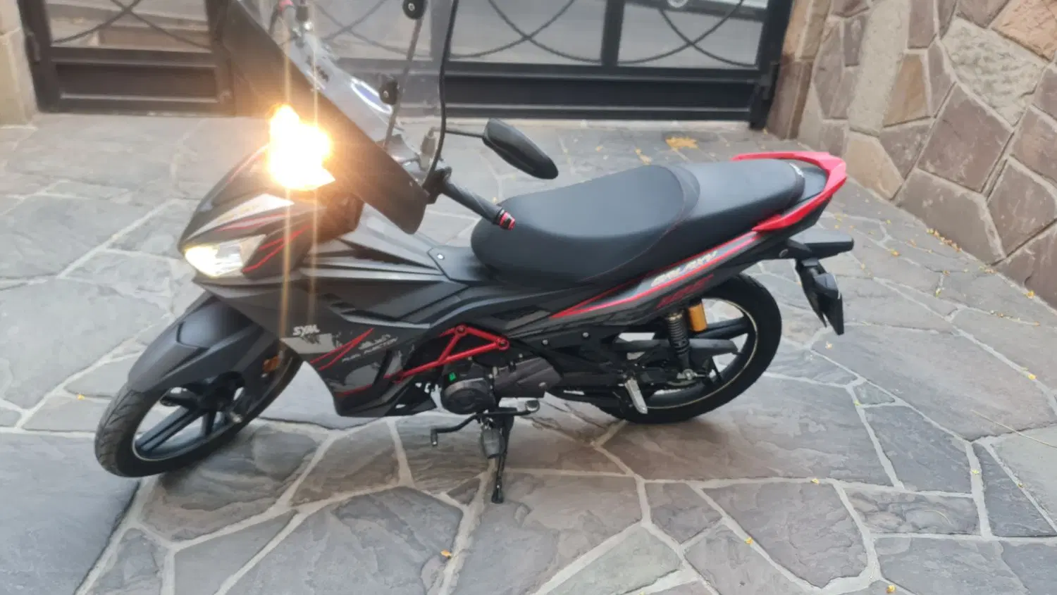 sym Galaxy  x125    قرمز مشکی